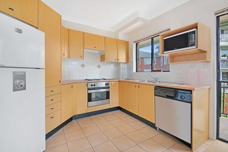 4/1 Trickett Road, Woolooware NSW 2230 - Apartment For Rent | Domain - Photo 2