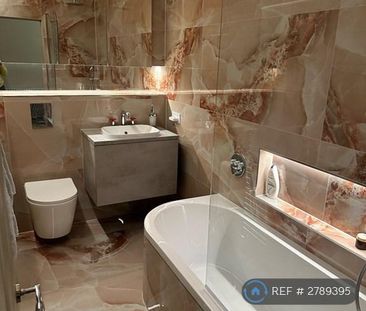 1 bedroom in a house share to rent - Photo 5