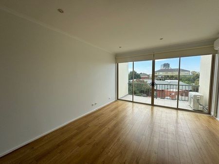 49/4 Wests Road, Maribyrnong VIC 3032 - Photo 4