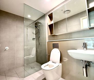 North East Facing Two Bedroom+ Study Room Apartment For lease - Photo 4