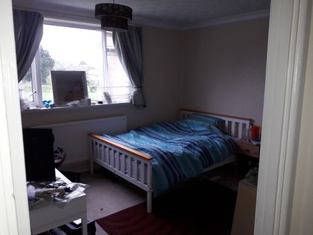 2 Bed Flat, Gill Ave, BS16 - Photo 4