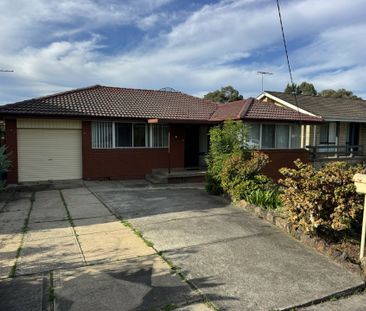 GREAT FAMILY HOME WITH TENAGE RETREAT OR INLAW ACCOMMODATION - Photo 1