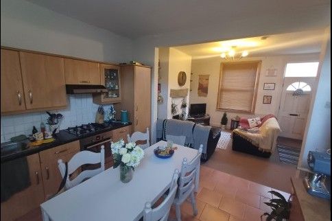 2 Bedroom Chapel Allerton - Photo 1