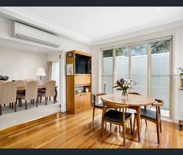 SINGLE LEVEL BLISS WITH IMPECCABLE CLASS - Photo 4