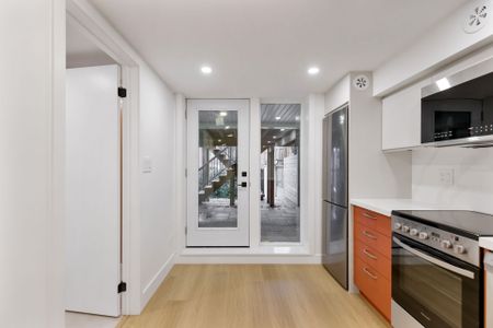 For Lease - 396 Jones Avenue Unit# Basement, Toronto, Ontario - Photo 5