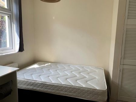 5 bedroom terraced house to rent - Photo 3