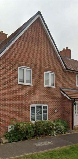 Kensington Way, Polegate, BN26 - Photo 1