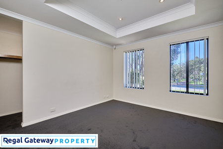 17 Aubin Grove Link, AUBIN GROVE WA 6164 - Photo 3