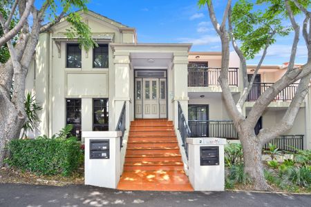 Impressive One-Bedroom Apartment in Balmain Shores - Photo 4