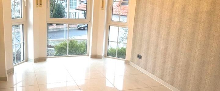 Traumhafte 5- Zimmerwohnung mit Balkon in 67574 Osthofen - Photo 1