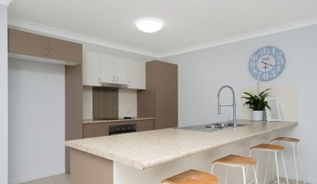 Family Home in Convenient Mount Louisa Location - Photo 4