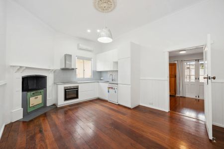 7 Grafton Road, Bayswater. - Photo 3