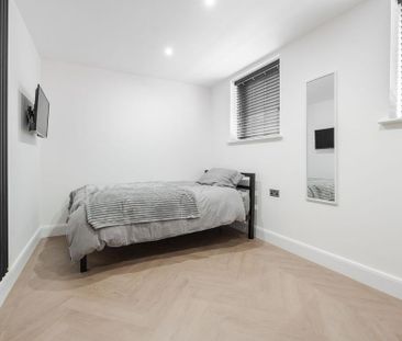 6 bedroom house to rent - Photo 2