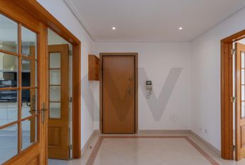 Apartamento T4 em Lisboa