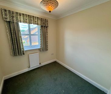 3 bedroom semi-detached house to rent - Photo 3