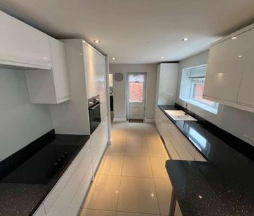 Eatons Mead, Chingford, E4 - Photo 6