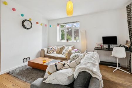 4 bedroom flat to rent - Photo 5