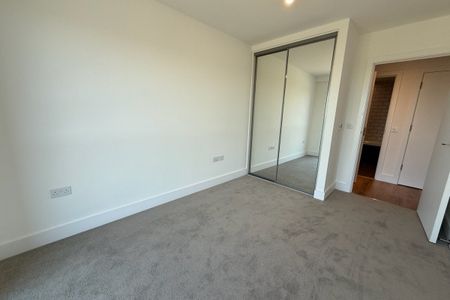 Burnt Mill, HARLOW - Photo 2