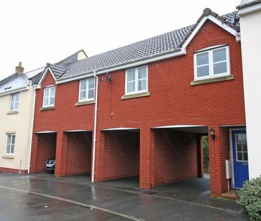 2 bedroom coach house to rent - Photo 3
