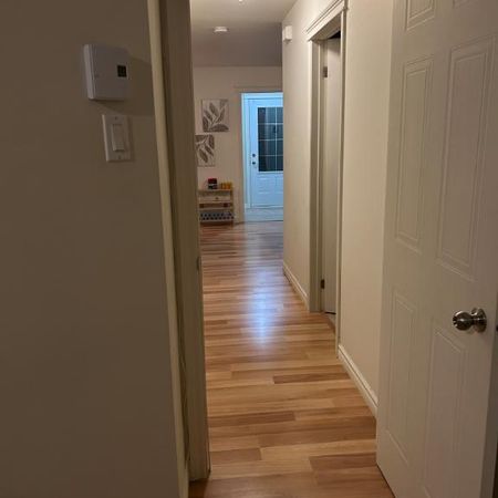 Spacieux condo 3 grandes chambres 5 1/2 - Photo 3