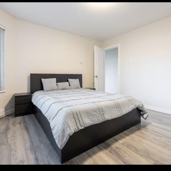 Beautifully Renovated One Bedroom with Parking by Guildford Town Center - Photo 1