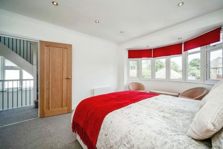 2 bedroom Apartment to rent - Photo 5