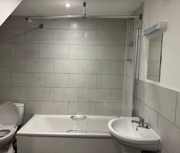 Room in a Shared Flat, Old Kent Road, SE15 - Photo 1