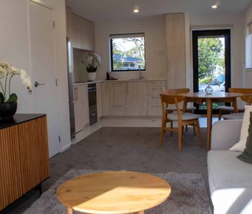 Chic 2BR Henderson Haven w/ Courtyard - Photo 1