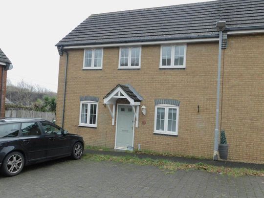 3 bedroom semi-detached house to rent - Photo 1