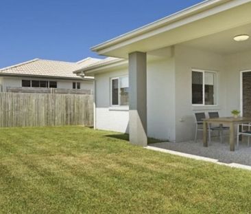 8 Nina Crescent, North Lakes QLD 4509 - House For Rent - $640 | Domain - Photo 6