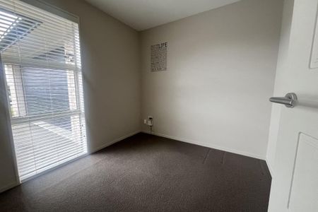 86 Hoffman Court, Waikiwi - Photo 2