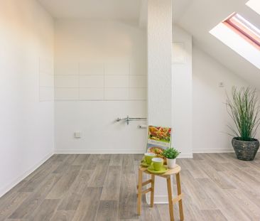 Wunderschöne Dachgeschosswohnung mit viel Platz zum Entfalten - Foto 5