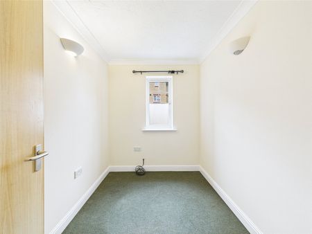 Pinkers Mead, Emersons Green, Bristol, BS16 - Photo 4