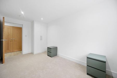 2 bedroom ground floor flat to rent - Photo 5