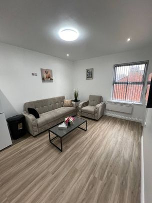 Day Street - Photo 1