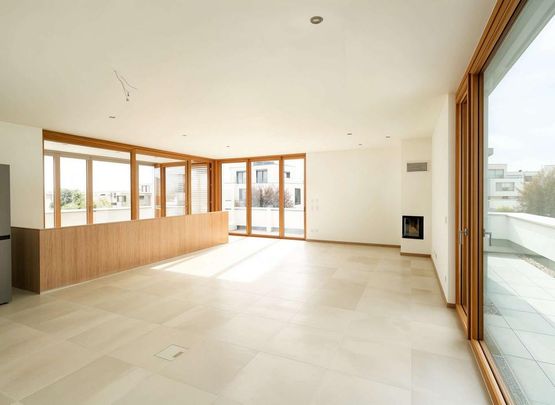 Familientraum: Penthouse mit traumhaftem Seeblick – ideal für Familien, EBK inklusive - Photo 1