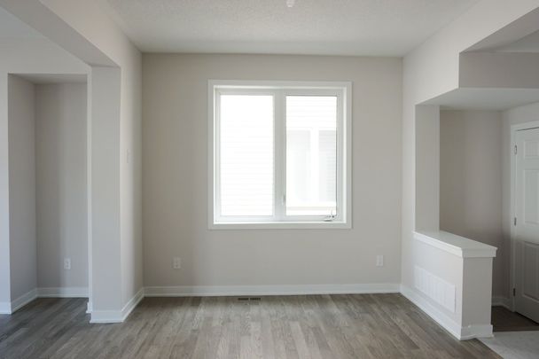 For Lease - 663 ALLIED Mews, Stittsville - Munster - Richmond, Ontario - Photo 1