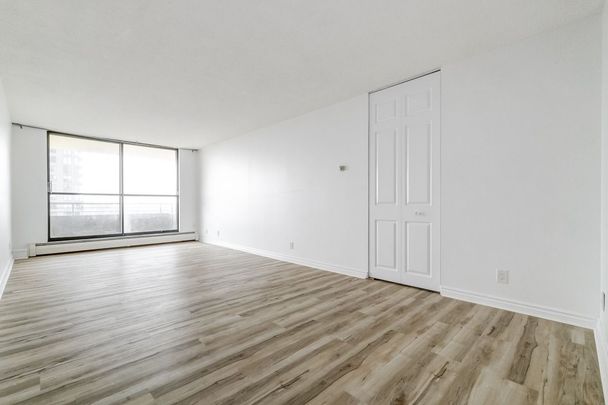 For Lease - 515 ST LAURENT Boulevard Unit# 812, Manor Park - Cardinal Glen and Area, Ontario - Photo 1