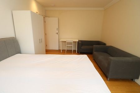 Room in a Shared Flat, Manor Apartments, NW8 - Photo 3