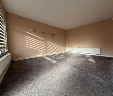 Claire Gardens, Stanmore, HA7 - Photo 2