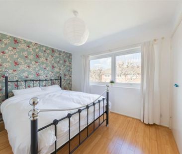 1 Bed Flat, Regent Square, E3 - Photo 4