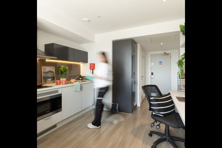 Studio Flat, King William Street, M50 - Photo 4