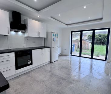 Newark Street, New Rossington, DN11 - Photo 5