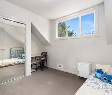 2/92 Diamond Creek Road, Greensborough - Photo 4