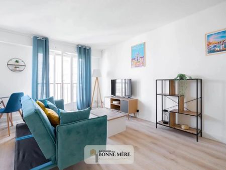 Location Appartement 2 pièces 40m² MARSEILLE 1er - Photo 4