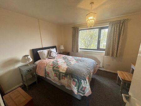 2 bedroom semi-detached house to rent - Photo 2