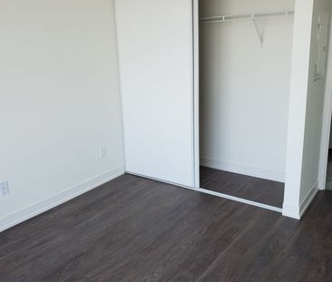 For Lease - 2 David Eyer Road Unit# 229, Richmond Hill, Ontario - Photo 2