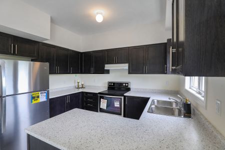 For Lease - 148 Hawkins Street, Georgina, Ontario - Photo 5