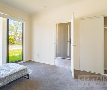 BRAND NEW GORGEOUS CO-LIVING SPACE! ROOM NOW AVAILABLE! - Photo 6