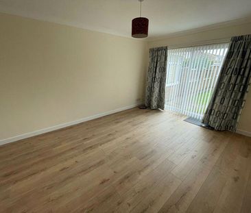 3 bedroom terraced house to rent - Photo 6